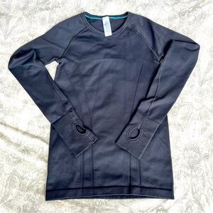 Ivivva by lululemon Fly Tech Swiftly, long sleeve, black, size 8